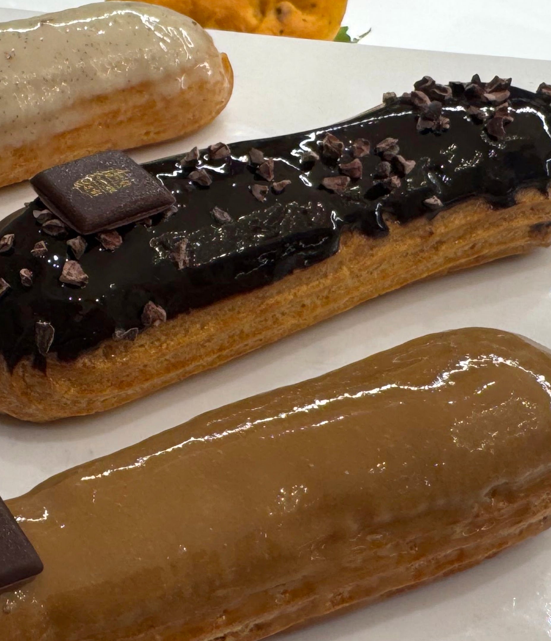 Éclair au chocolat noir